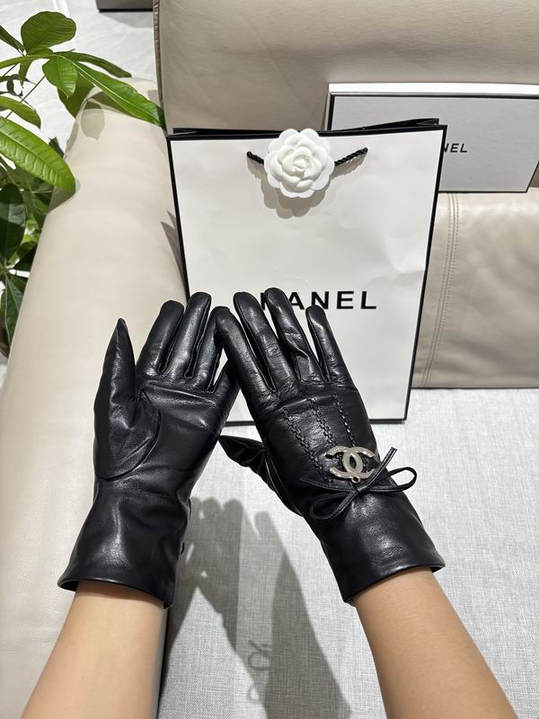 Chanel gloves hm132